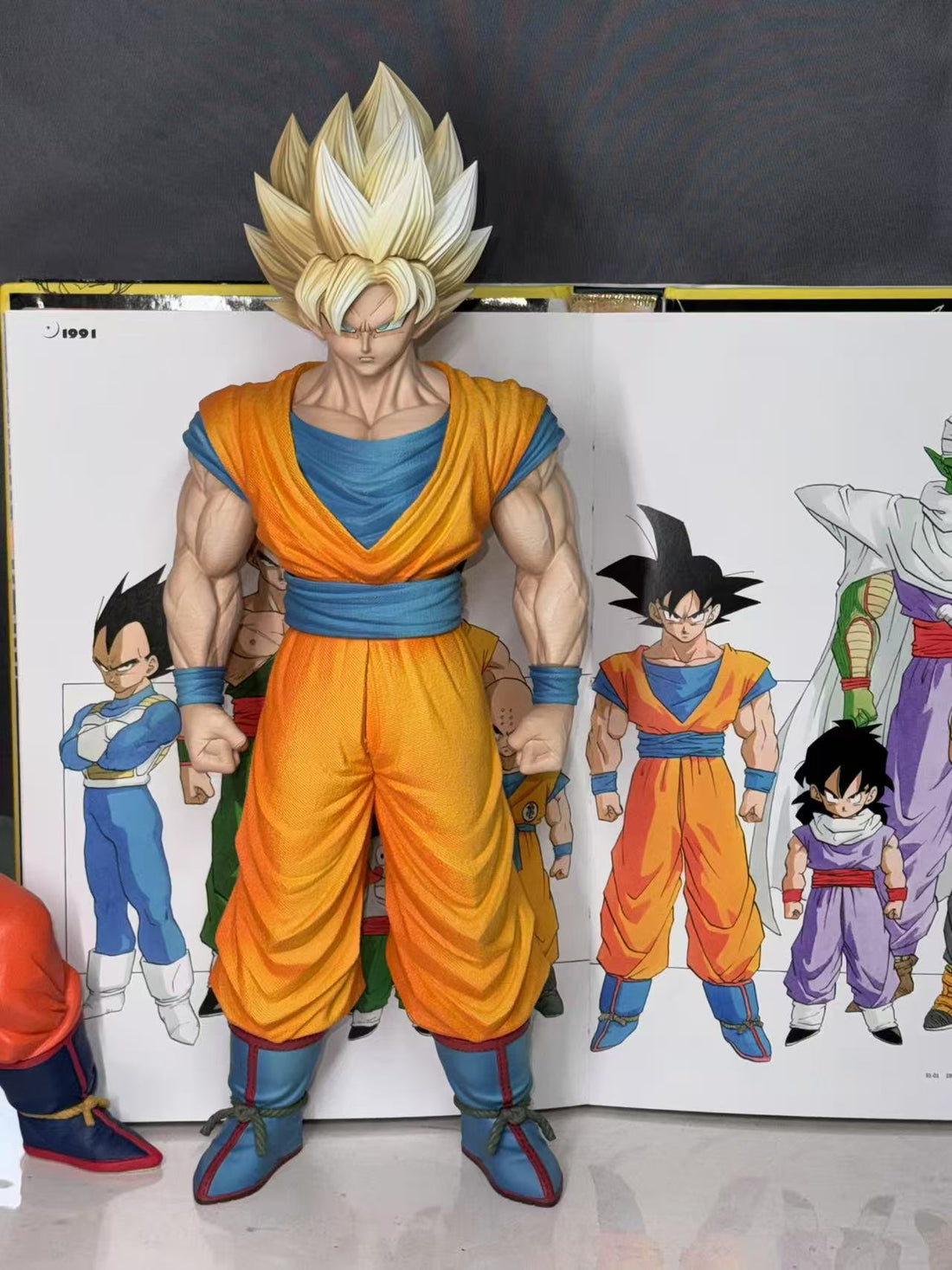 Dragon Ball StarTrack Studio Goku Resin Statue