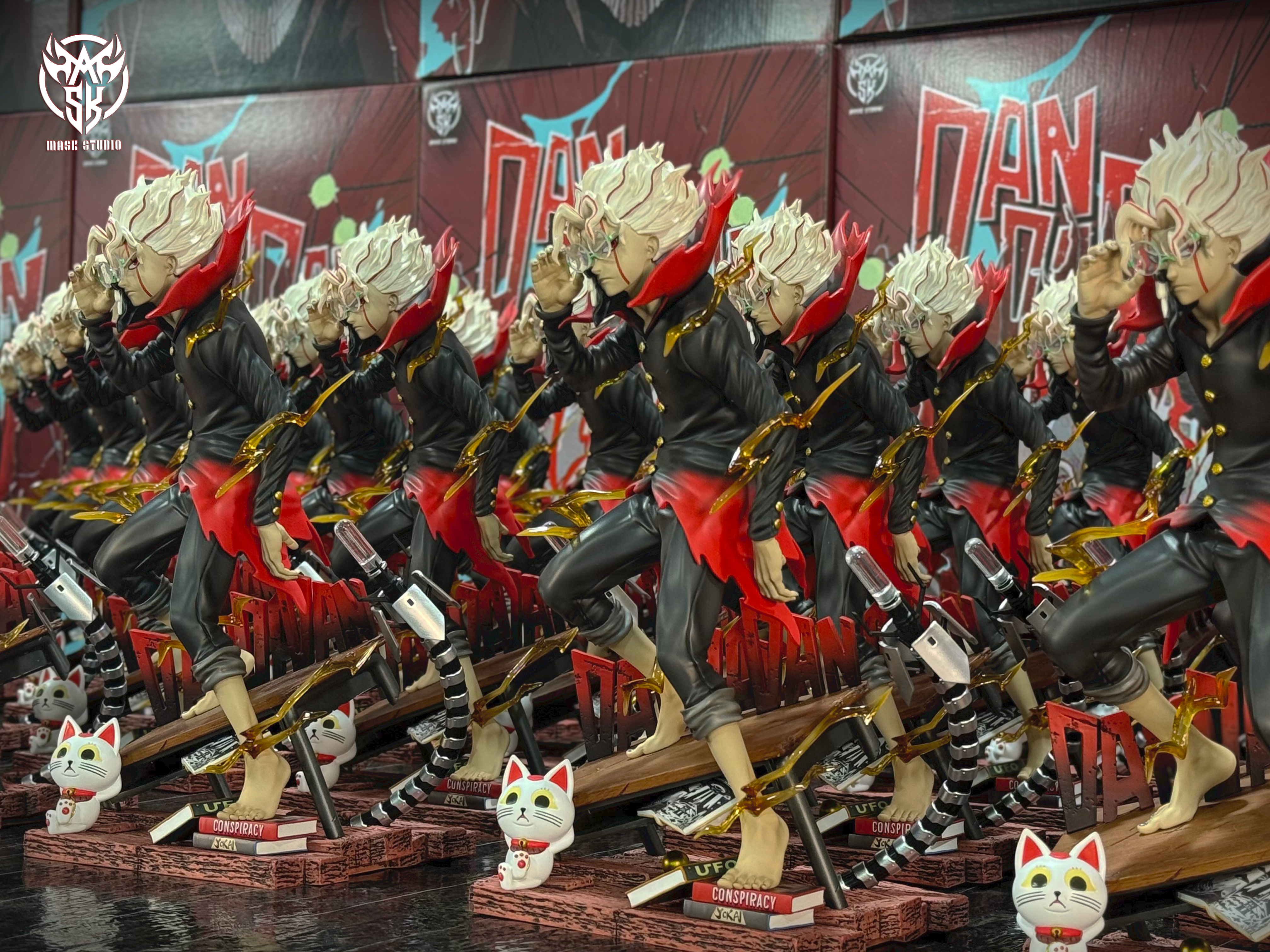 Dandada Mask Studio Okarun – ClubHouse Statues