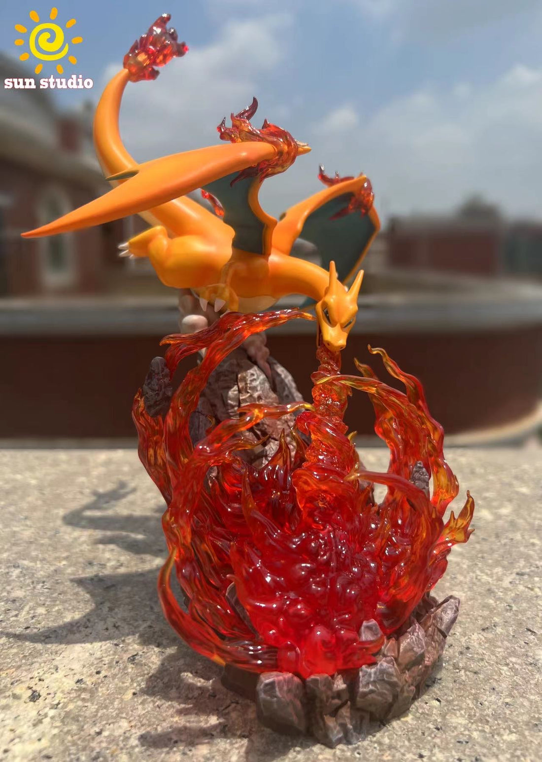 Pokémon Sun Studio Charizard Resin Statue