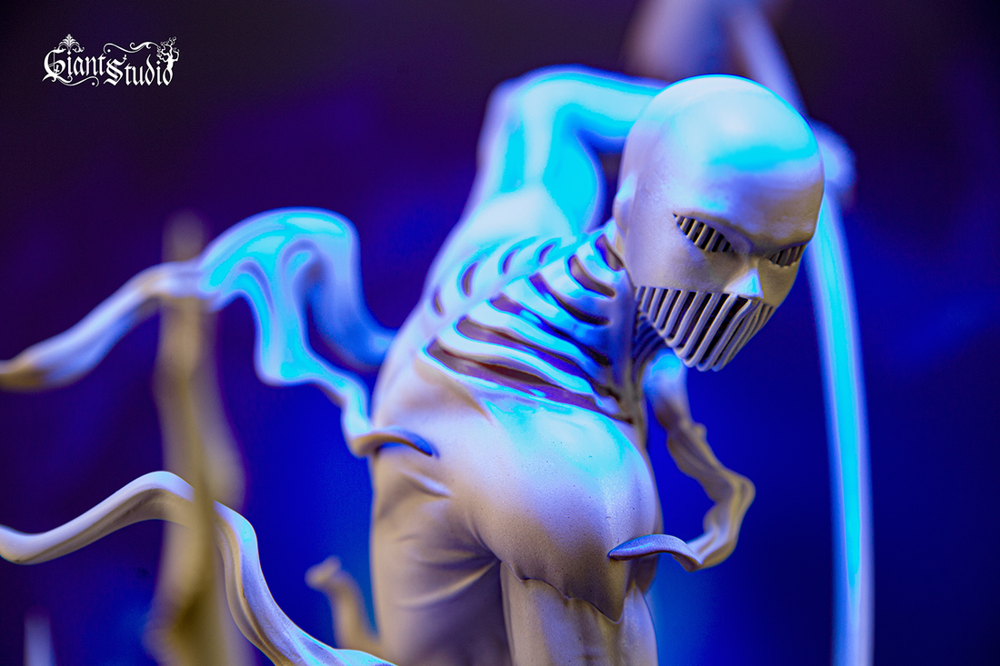 Attack on Titan Giant Studio The War Hammer Titan Resin Statue