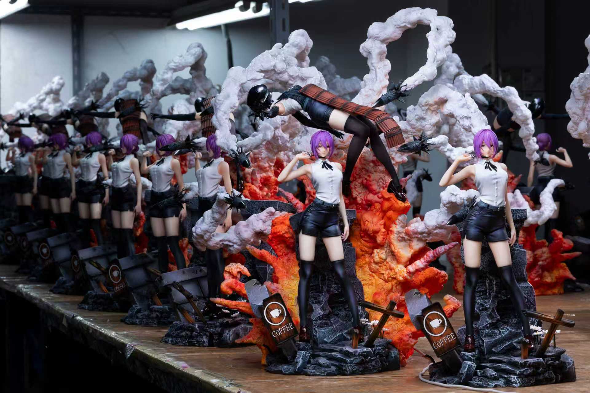 Chainsaw Man Mountain Rain Cloud Studio Reze – ClubHouse Statues