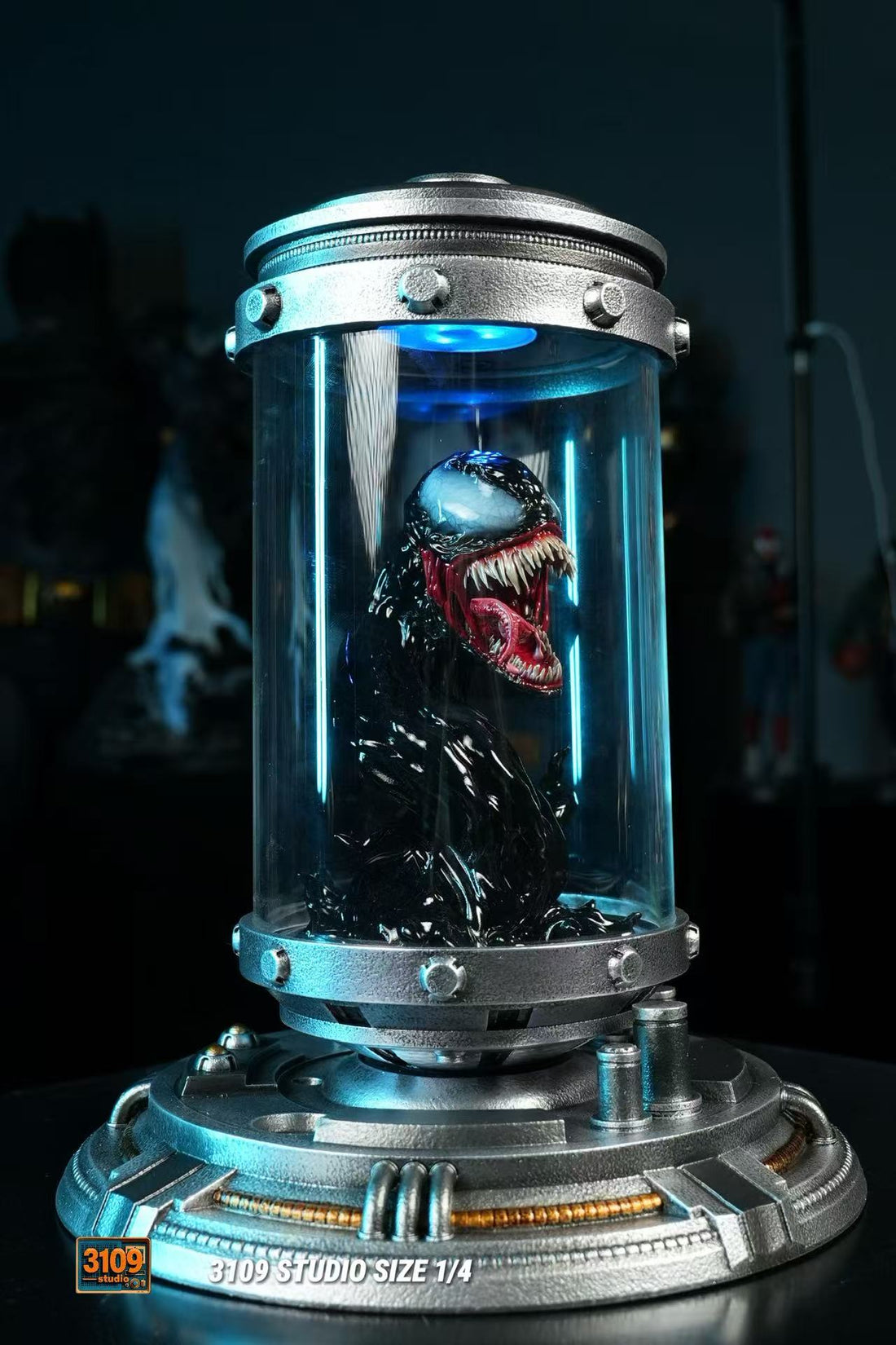 Marvel 3109 Studio Venom Experimental Tank Resin Statue