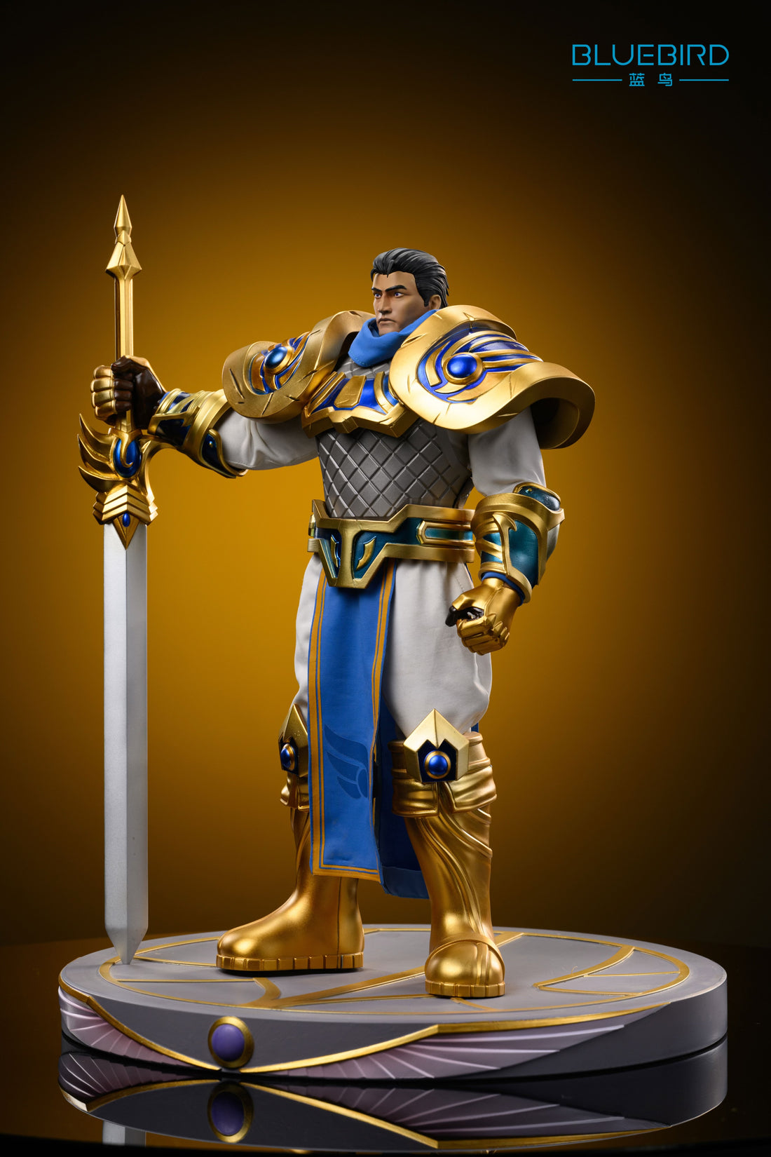 League of Legends Bluebird Studio Garen City Guard Resin Statue