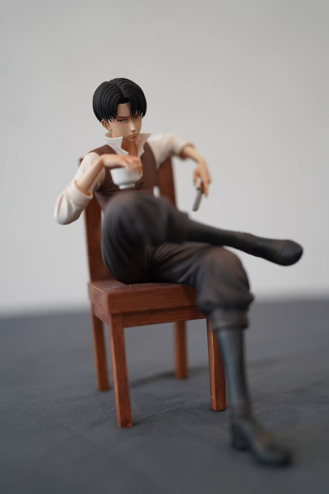 Attack on Titan TITAN Studio Levi Sitting Resin Statue