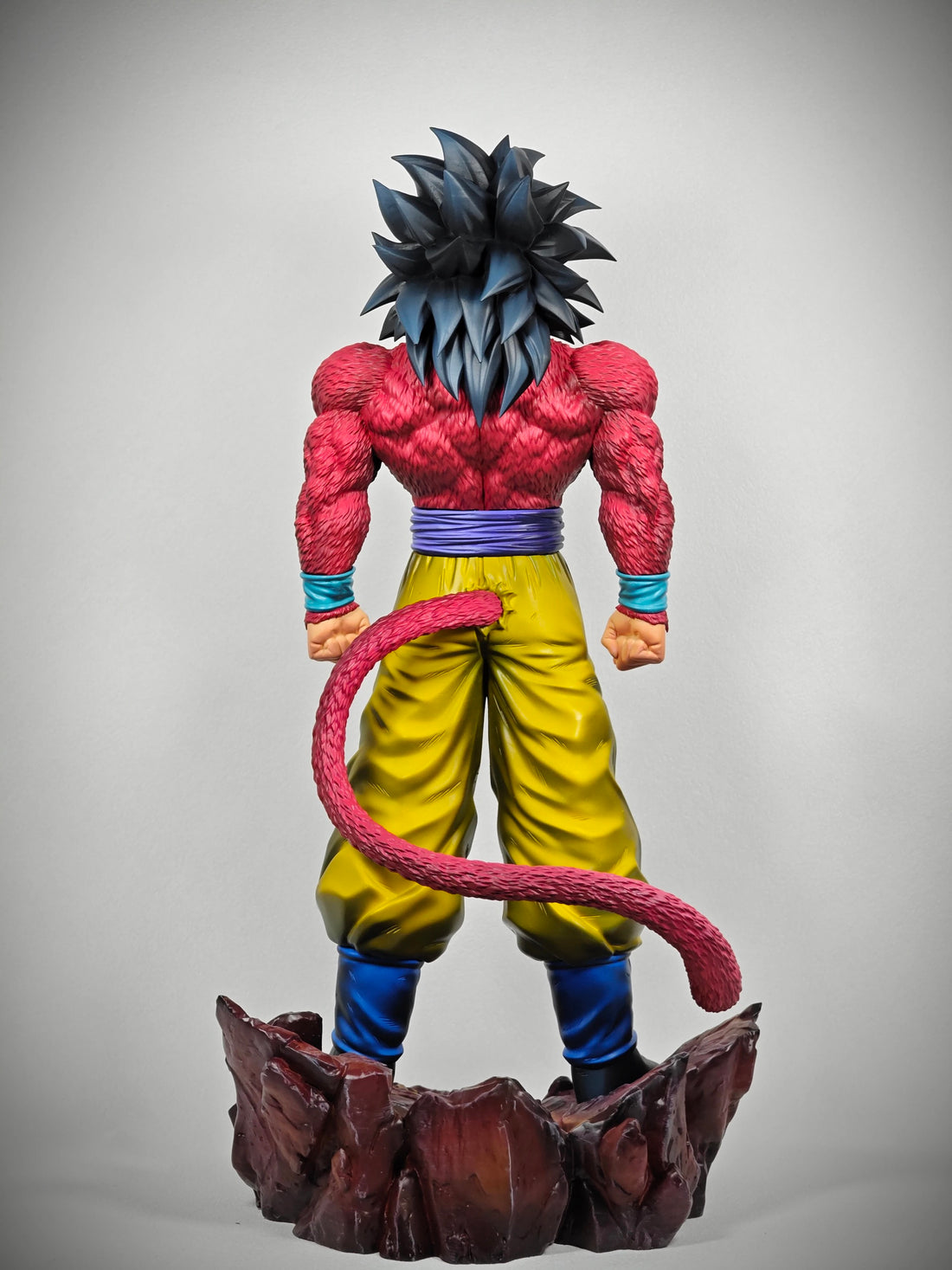 Dragon Ball Yun Ji Studio SS4 Goku Resin Statue