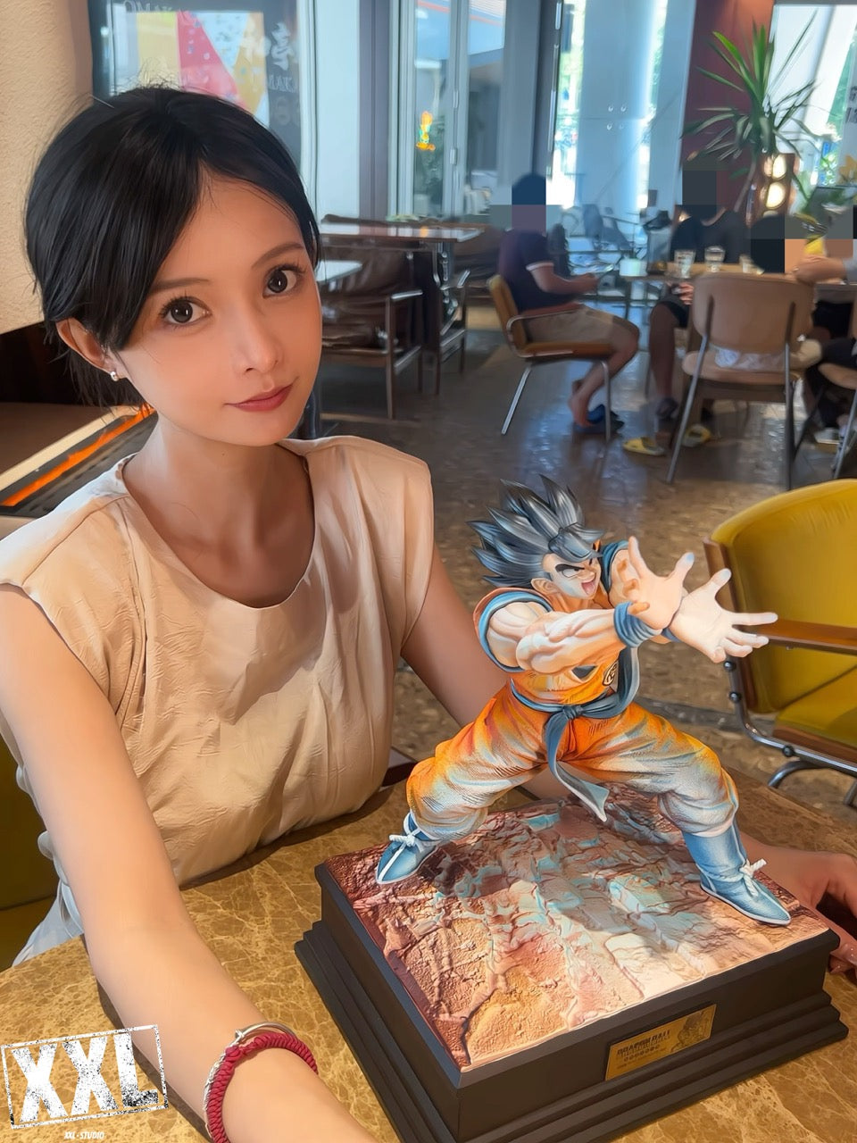 Dragon Ball XXL Studio Kame Hame Ha Goku Resin Statue