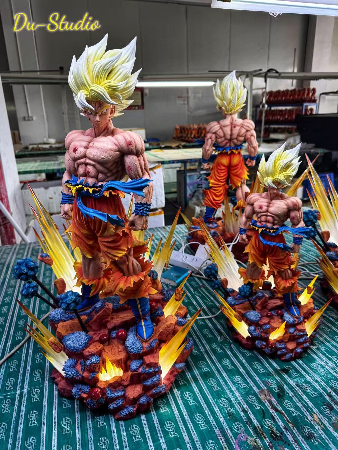 Dragon Ball DU Studio SSJ Goku V2 – ClubHouse Statues