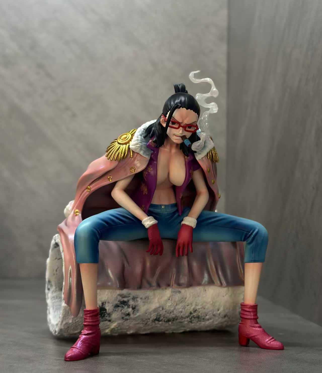 One Piece DX Studio Tashigi Resin Statue – ClubHouse Statues