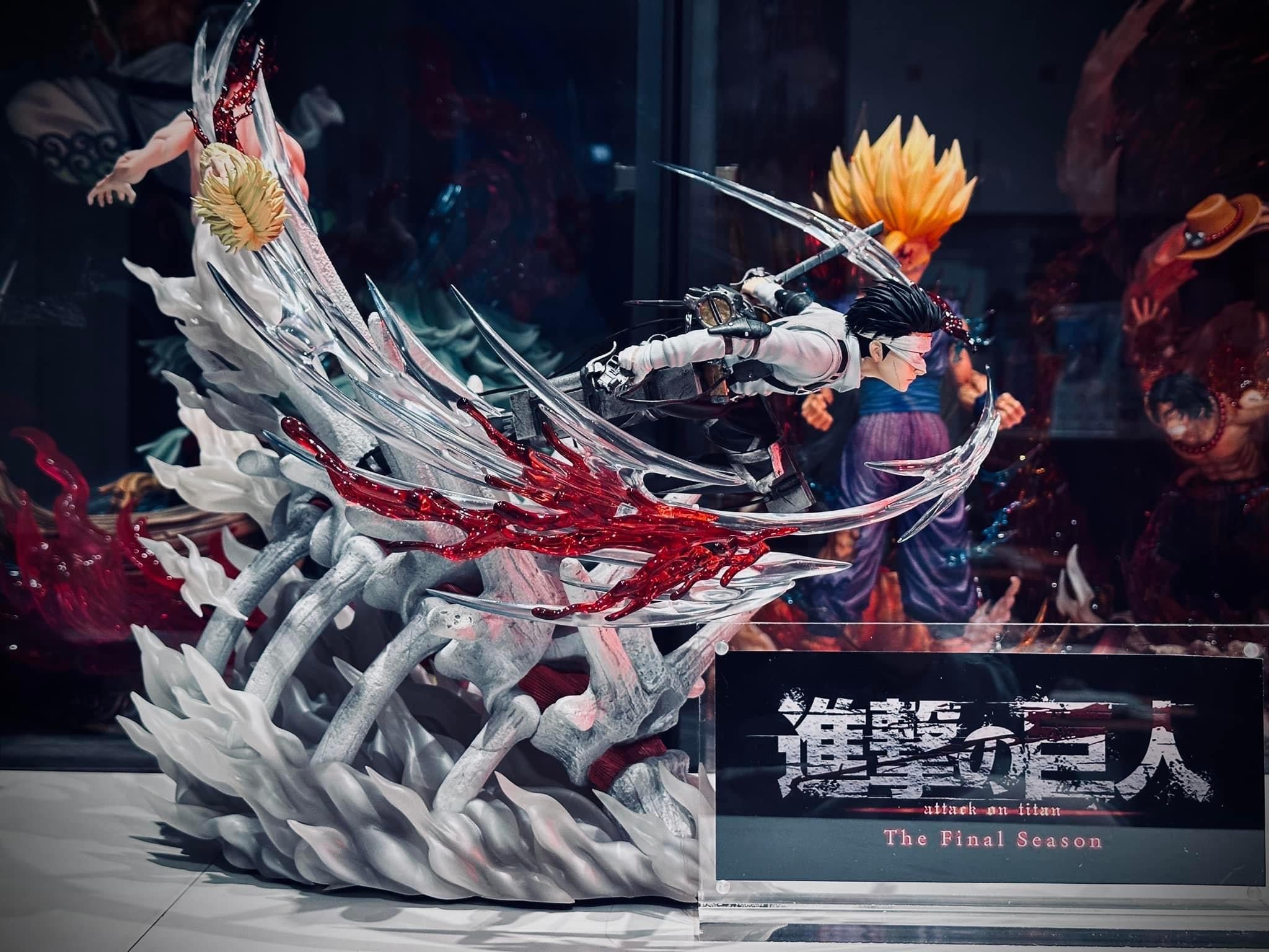 Attack on Titan Chikara Studio Levi VS Zeke – ClubHouse Statues