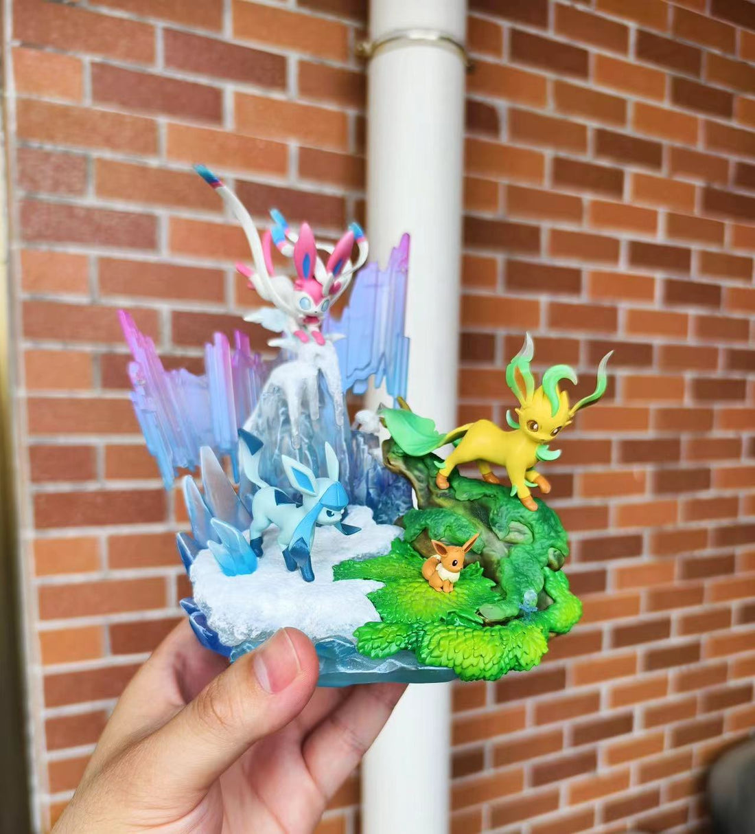 Pokemon Collection Hall Studio Glaceon x Leafeon x Sylveon Resin Statue