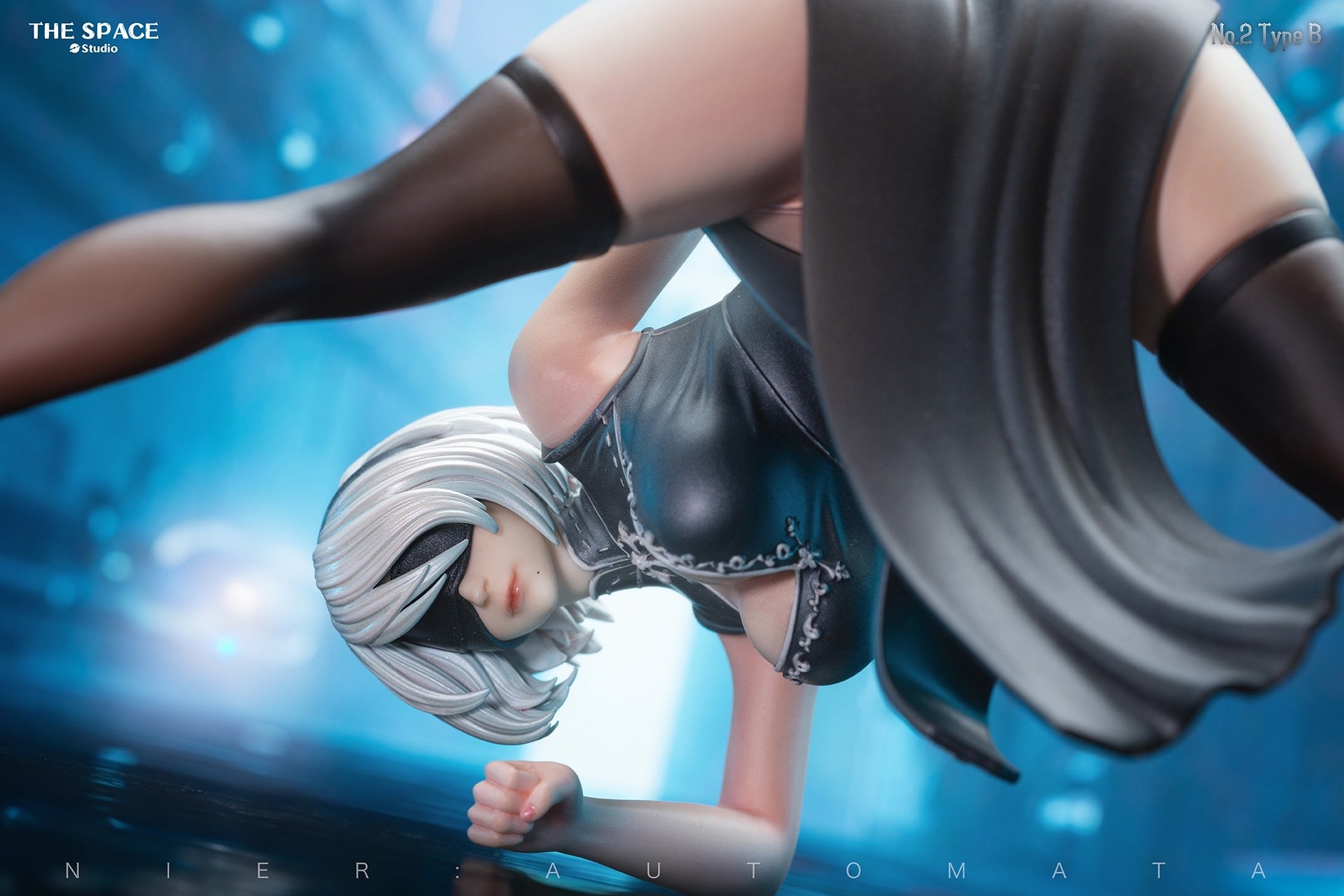 Nier: Automata The Space Studio 2B – ClubHouse Statues
