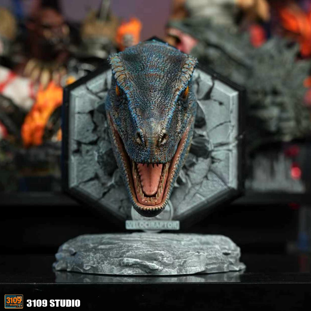 Realistic Raptor Statue Jurassic Park 3109 Studio Raptor Head Resin Statue – ClubHouse Statues