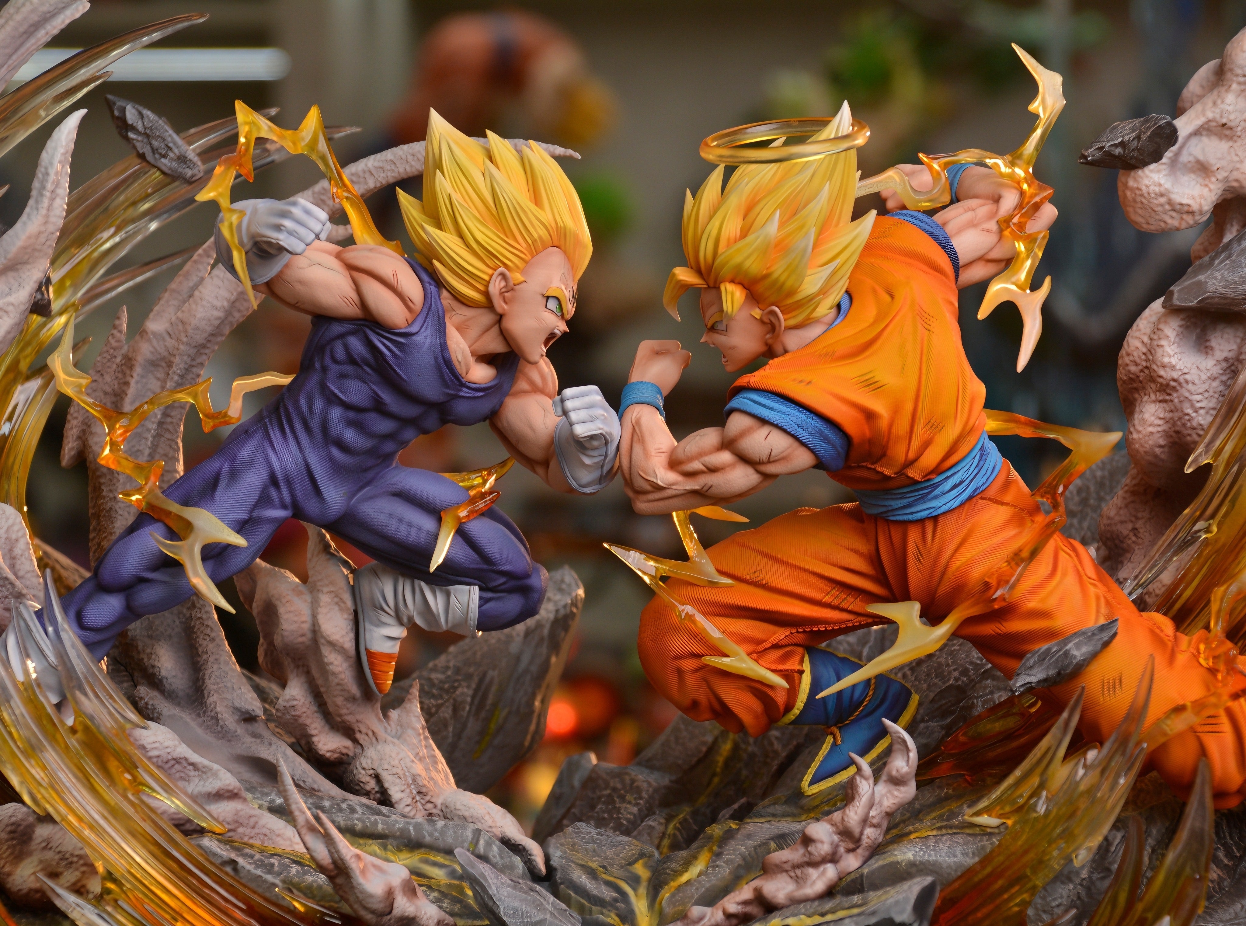 Dragon Ball WL Studio Son Goku vs Majin Vegeta – ClubHouse Statues