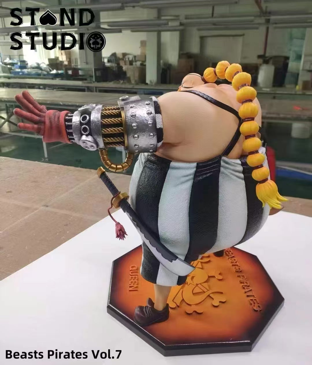 One Piece Stand Studio Queen Resin Statue