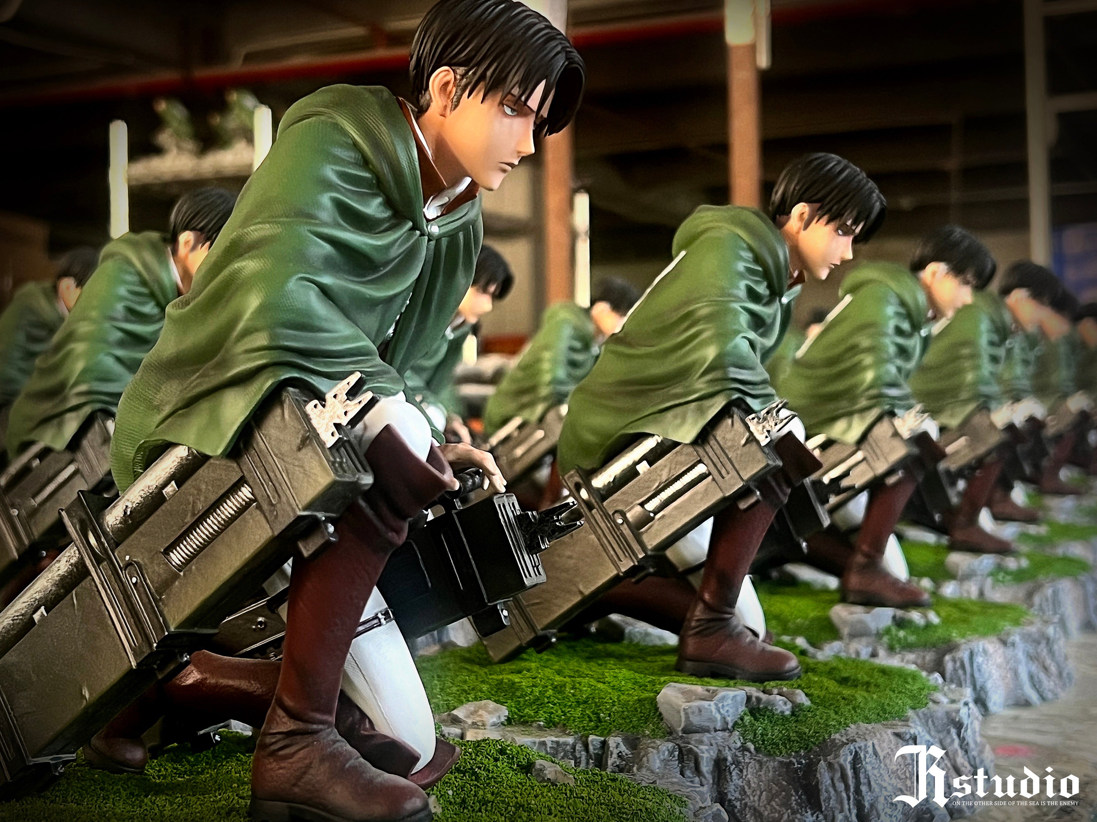 Attack on Titan JR Studio Erwin x Levi Resin Statue – ClubHouse Statues