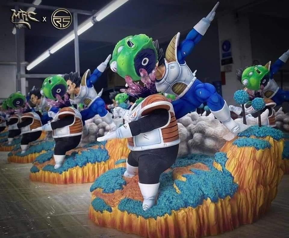Dragon Ball MRC Studio Vegeta VS Guldo Resin Statue