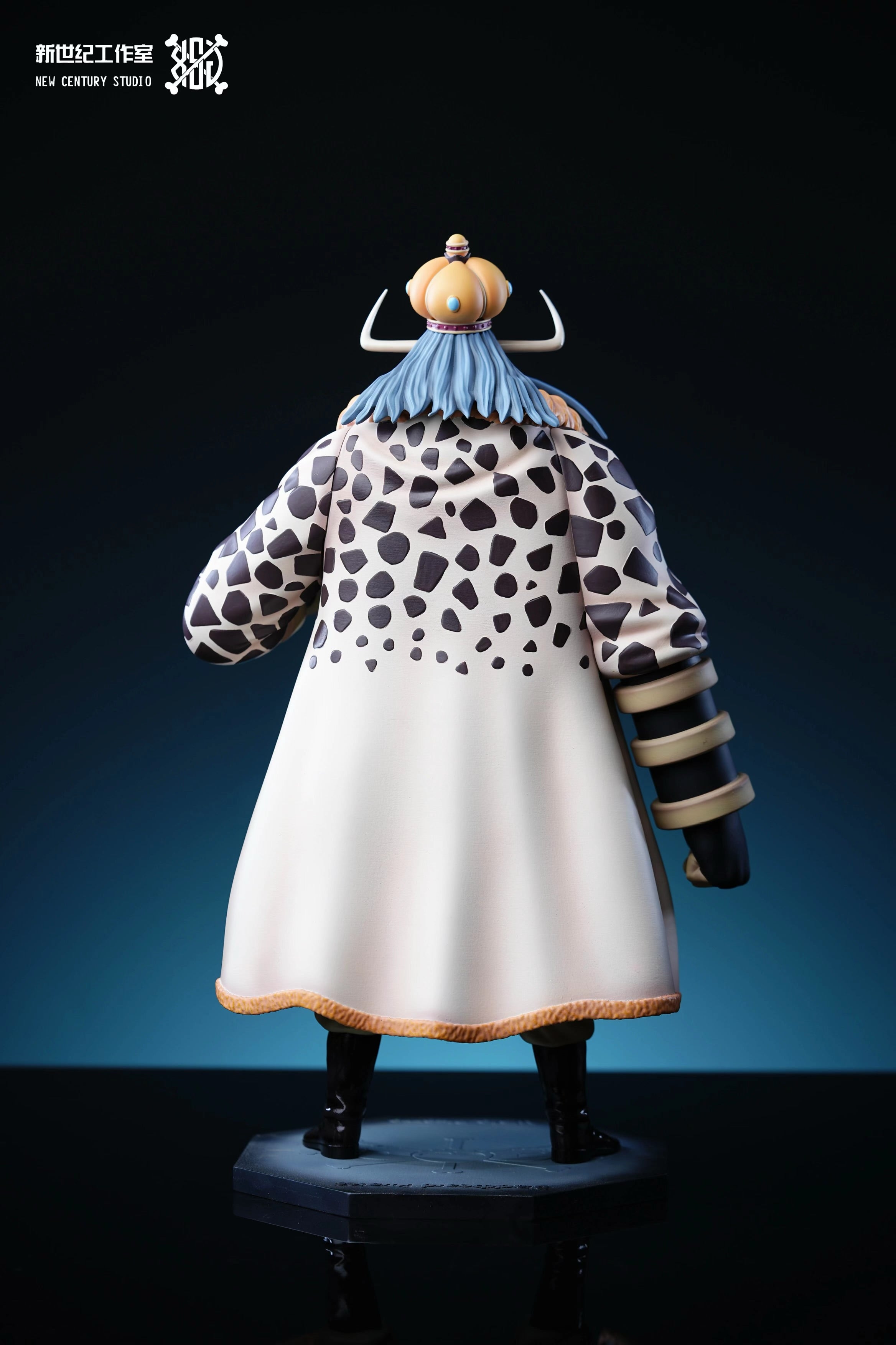 One Piece New Century Studio Blackbeard Pirates Set Avalo Pizarro