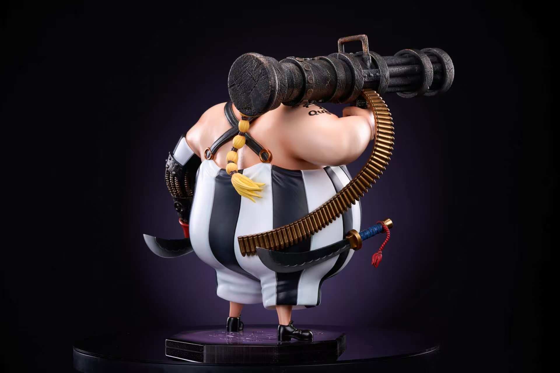 One Piece CPU Studio Queen – ClubHouse Statues