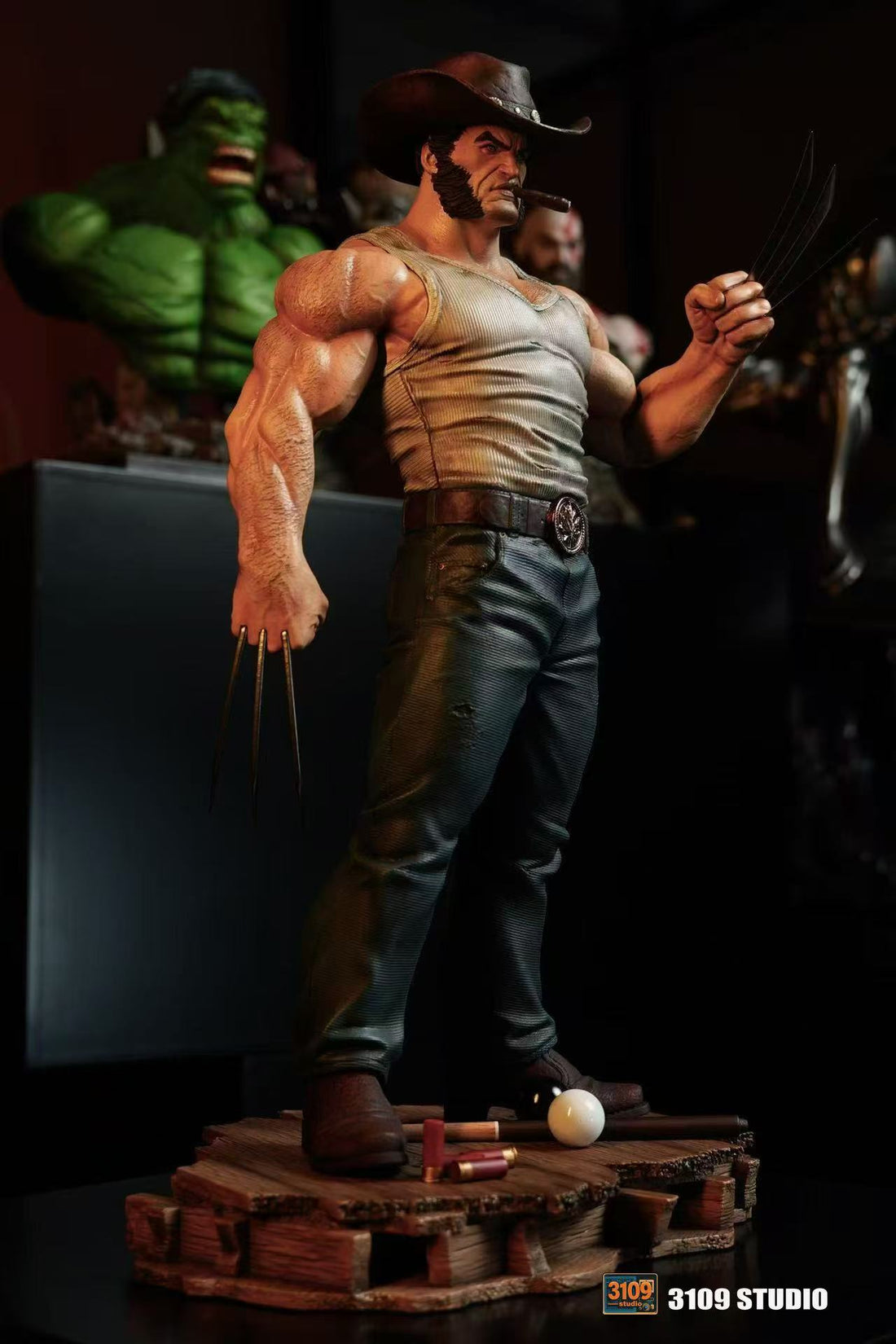 Marvel 3109 Studio Logan Resin Statue