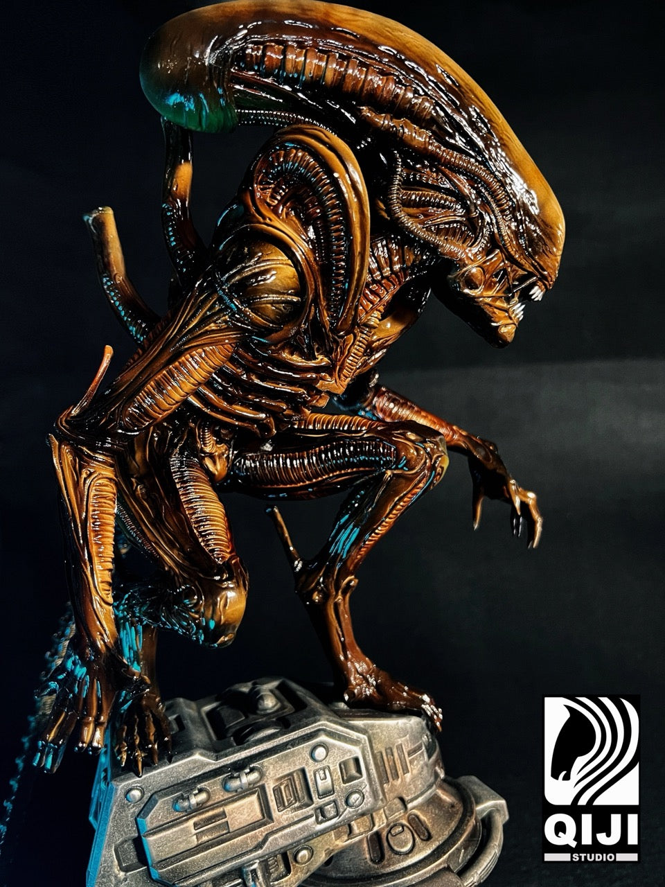 Alien QiJi Studio Alien