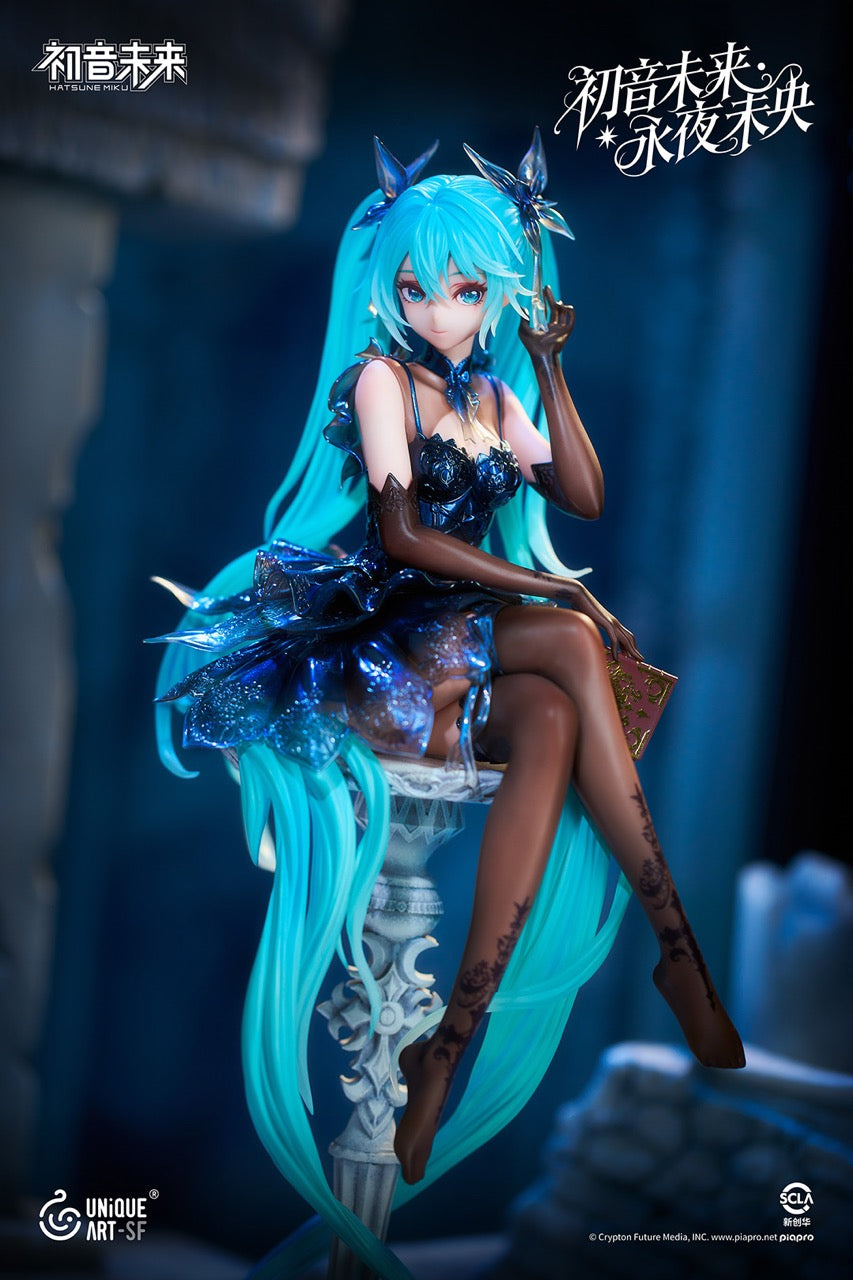 Vocaloid UNiQUE Art Studio Hatsune Miku Licensed PVC Figure