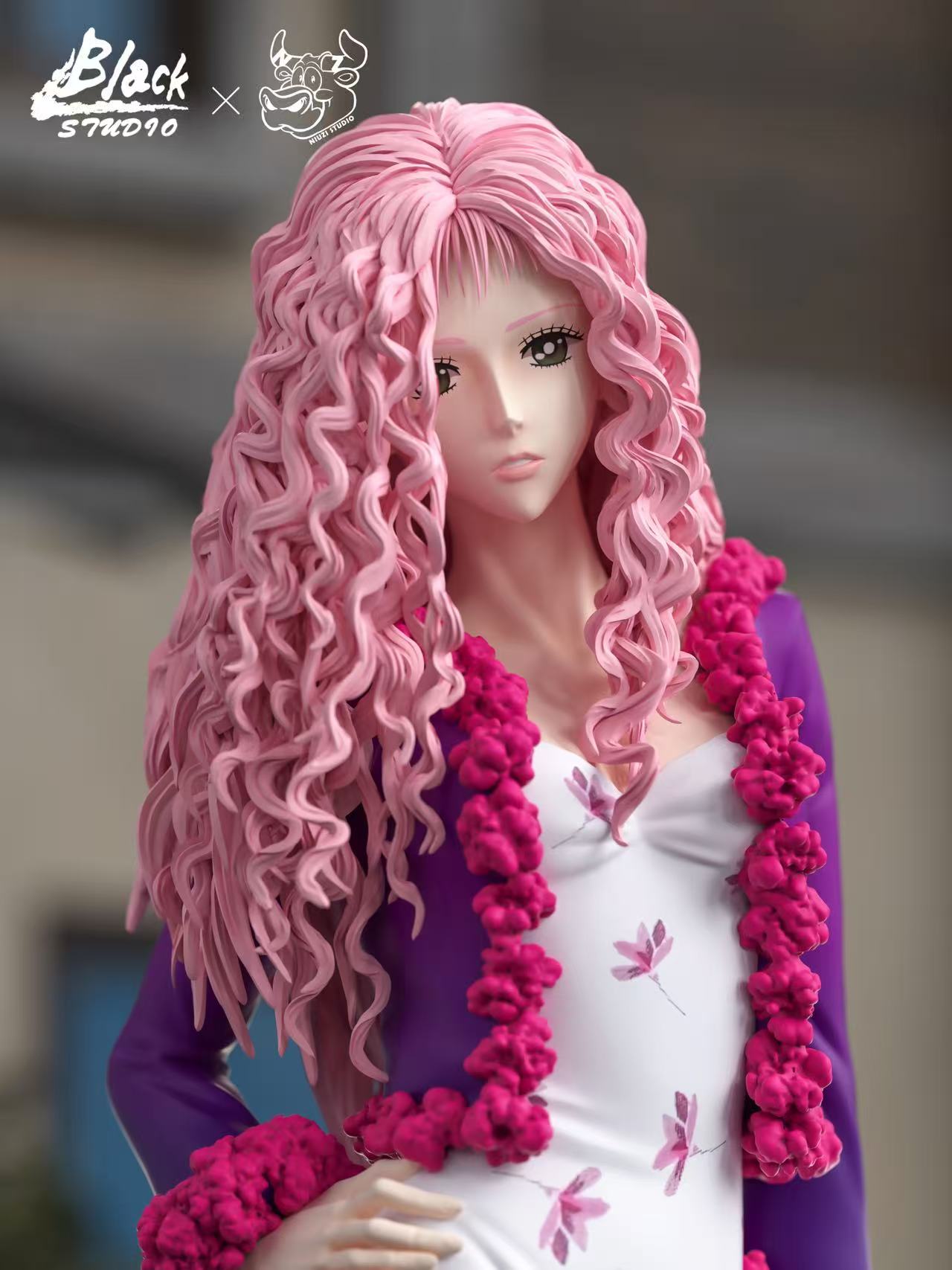 NANA Niuzi x Black Studio Layla Serizawa – ClubHouse Statues