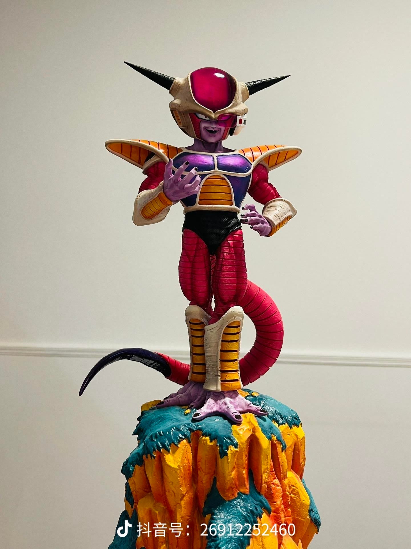 フェンウェイパークボールパークミニチュアフィギュア Dragon Ball White Hole Studio Freeza 1st Form – ClubHouse Statues