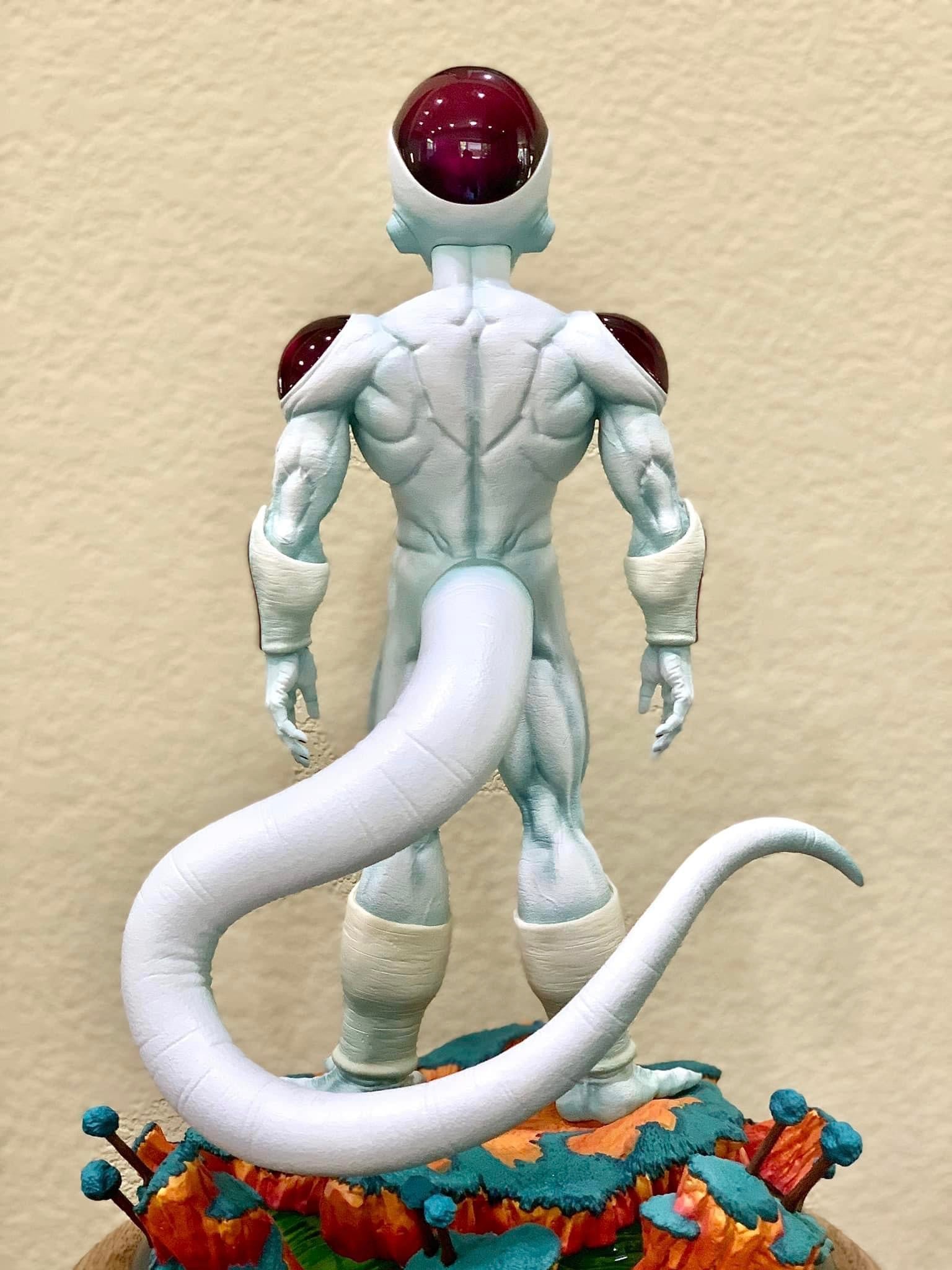 Dragon Ball White Hole Studio Freeza 4th Form – ClubHouse Statues