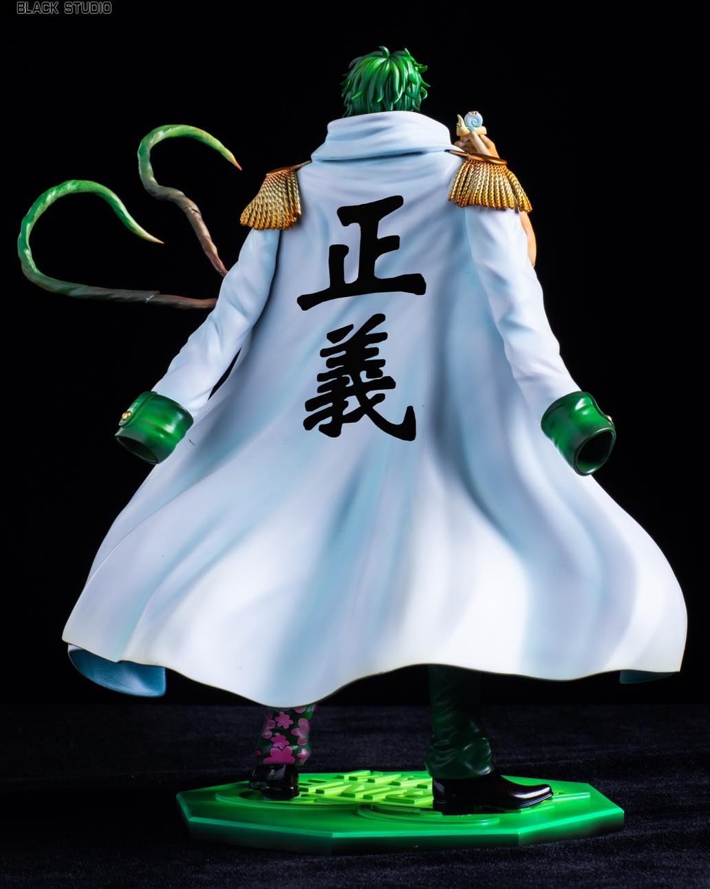 ボールパークインアーリントン　スタジアムフィギュア One Piece Black Studio Navy Admiral Green Bull Arachimaki Resin