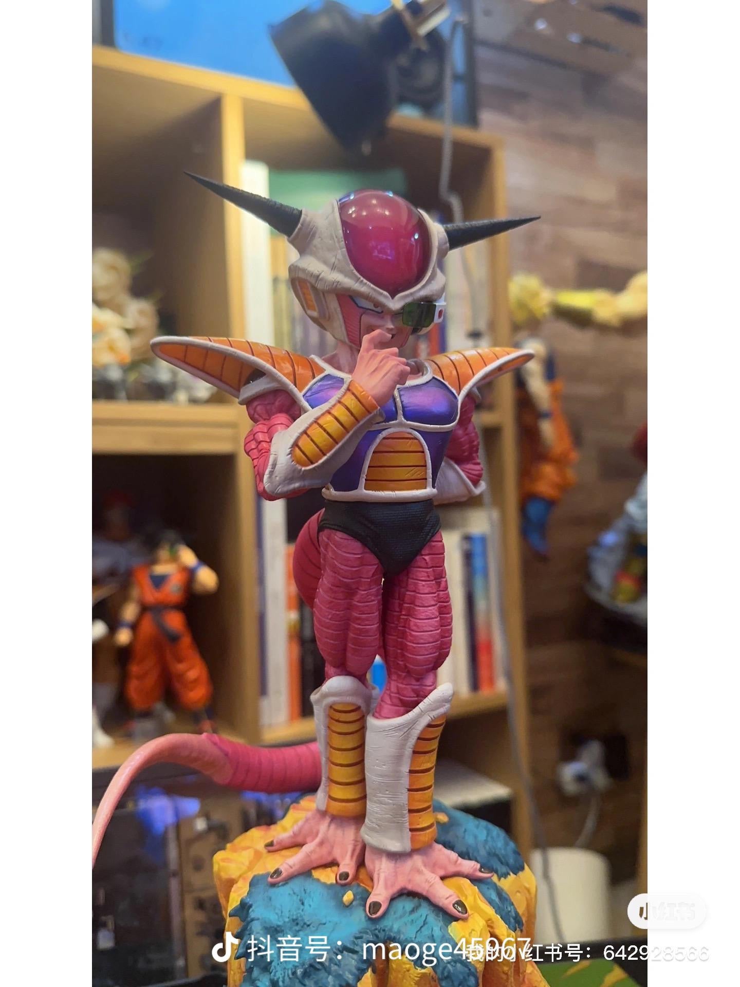 Dragon Ball White Hole Studio Freeza 1st Form – ClubHouse Statues