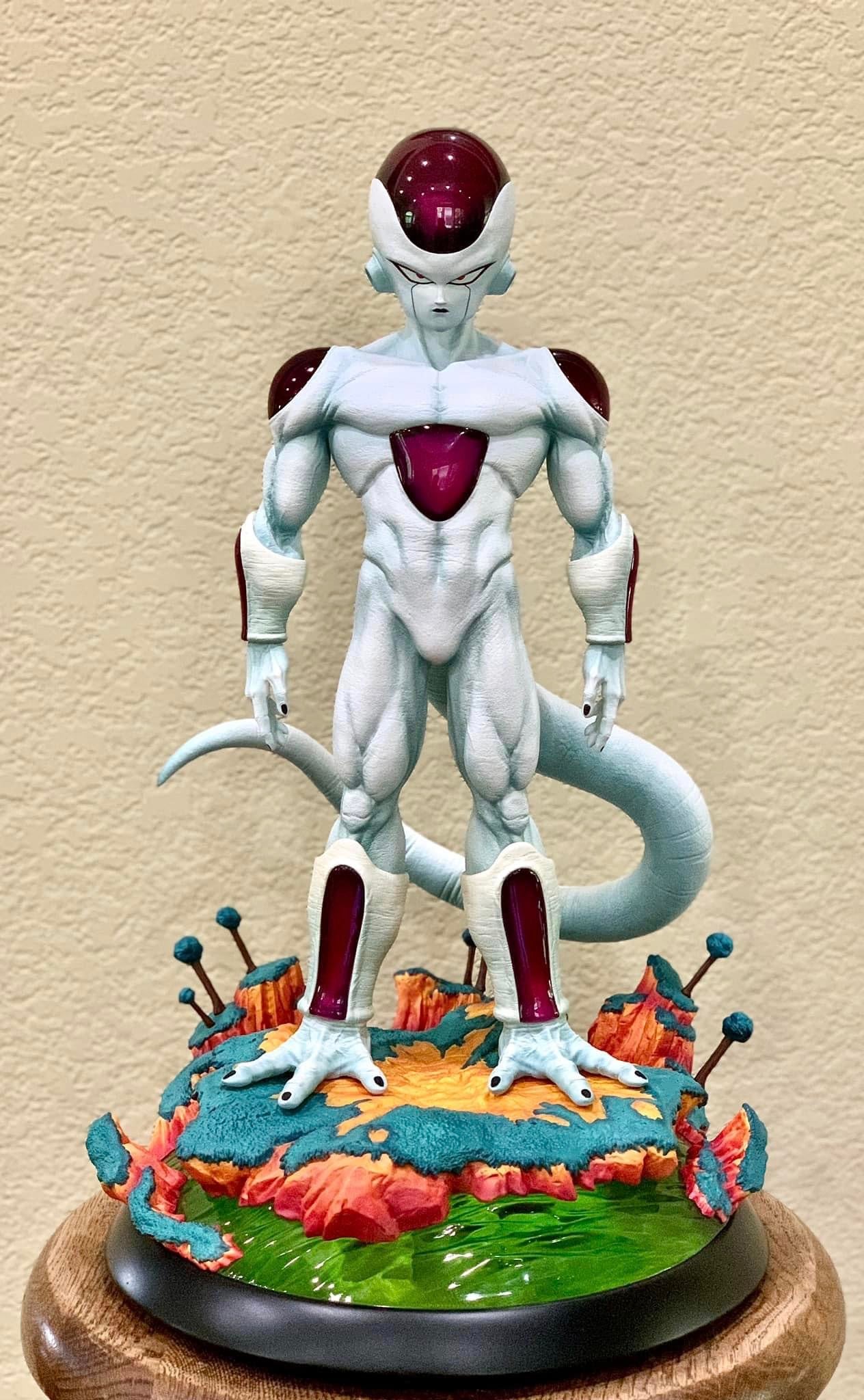 Dragon Ball White Hole Studio Freeza 4th Form – ClubHouse Statues