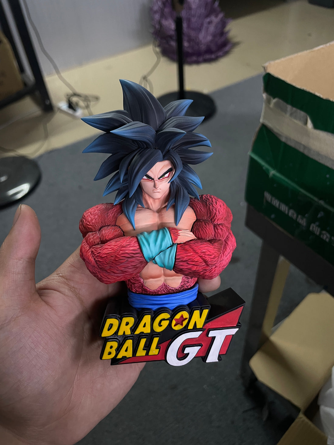 Dragon Ball Smoker Studio Goku SSJ4 Bust
